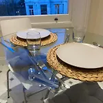 Cozy Nest In Central London