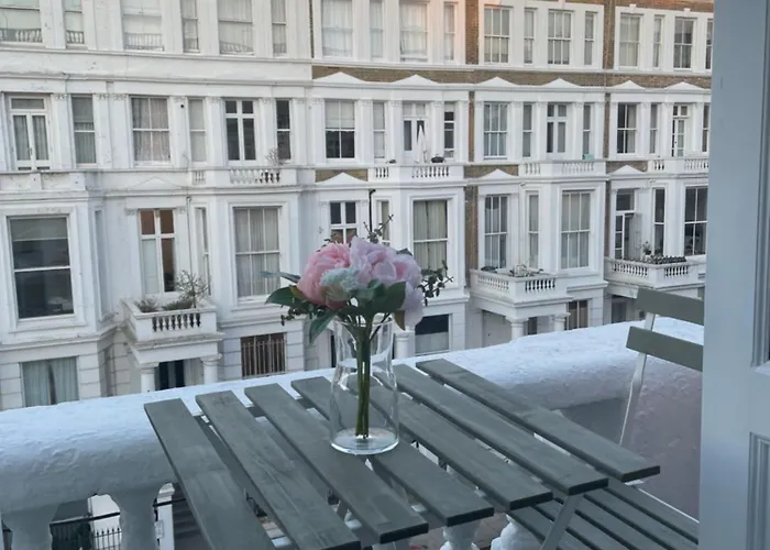 Cozy Nest In Central London